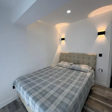 Apartment 5 Numara