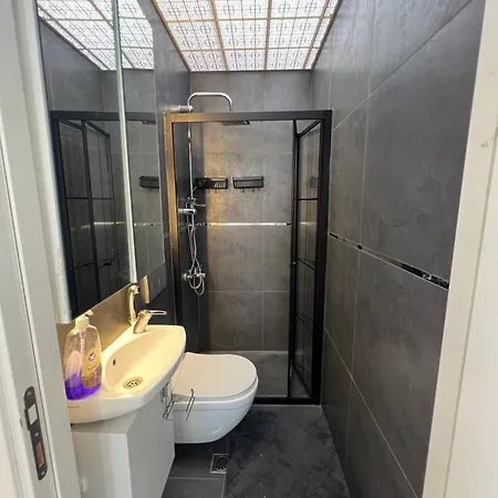 5 Numara Apartment *