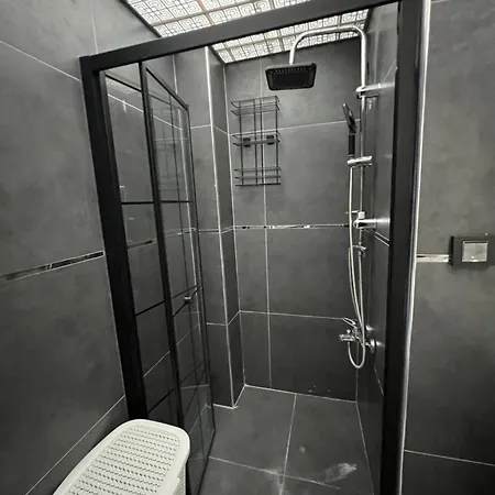 5 Numara Apartment